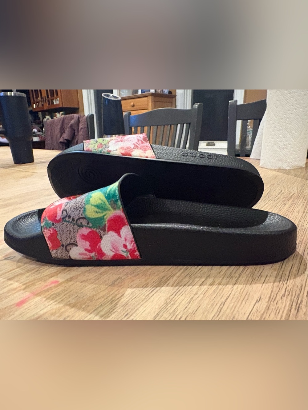 Authentic GUCCI BLOOM SLIDES - Picture 3 of 12